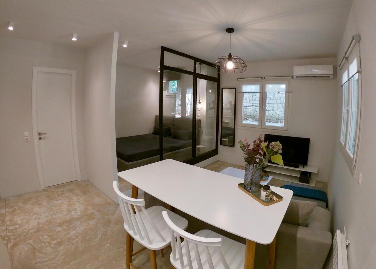 Renovated Apartment In Kifissia Center Near Metro G25 Athen Eksteriør bilde